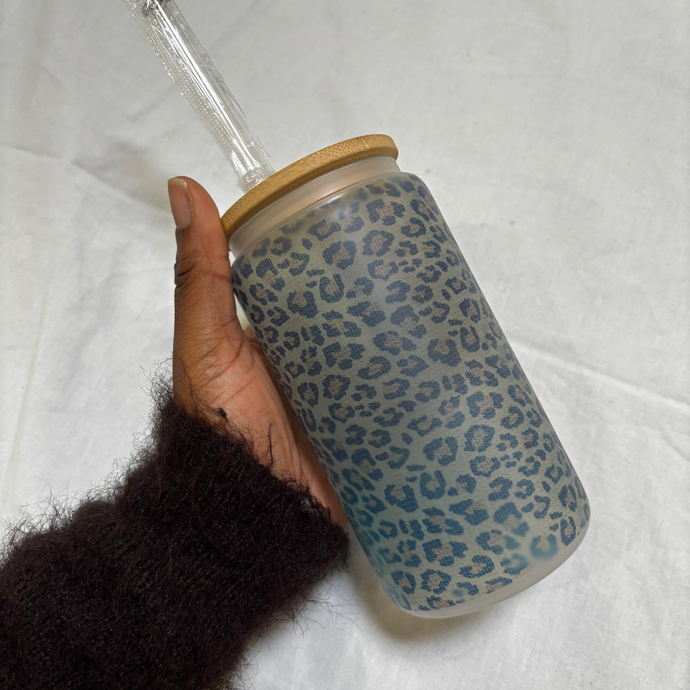 Wiederverwendbares Libbey Glas mit Deckel & Strohhalm - Umweltfreundliches Trinkglas für unterwegs | Leoparden Design